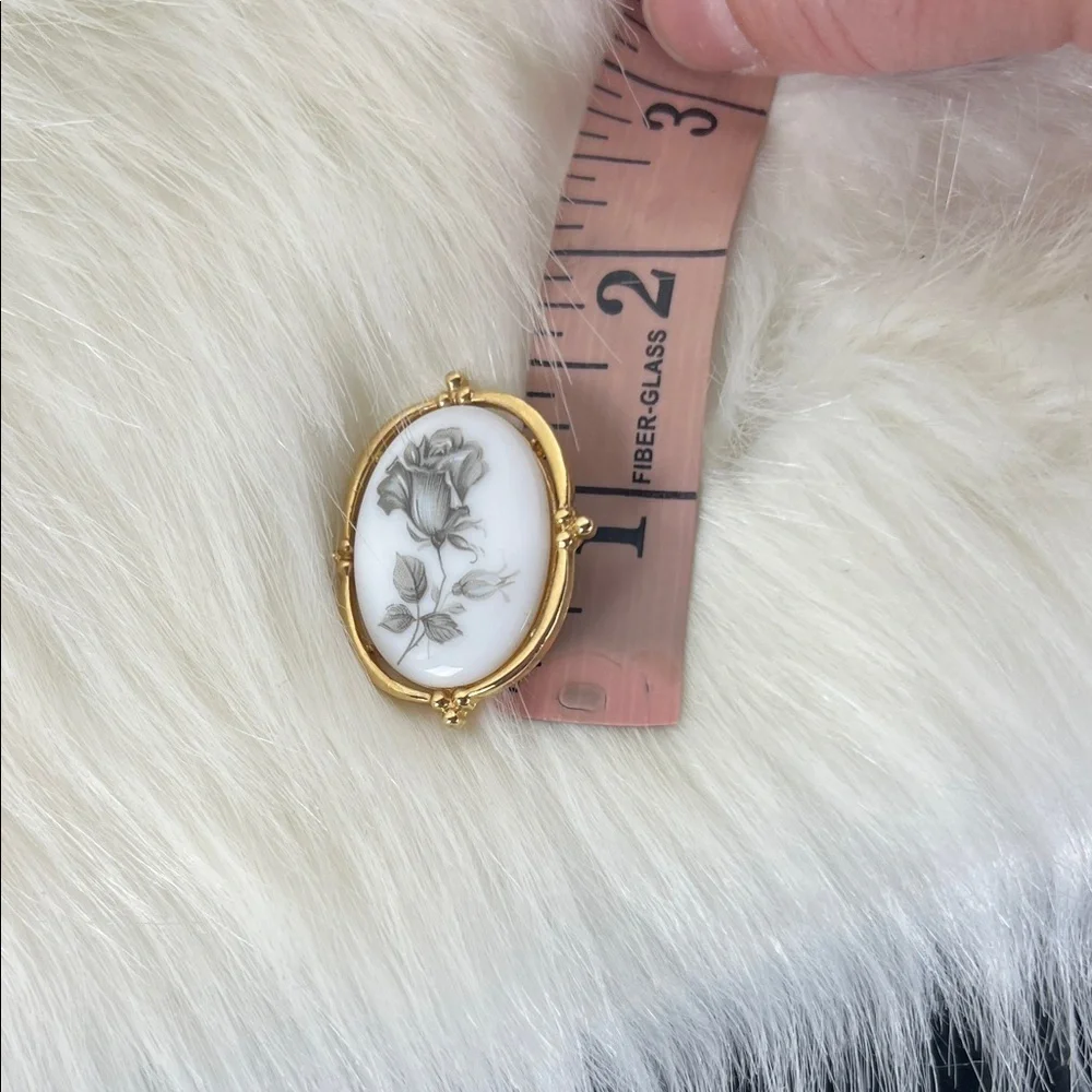 Vintage Whiting And Davis Rose Brooch